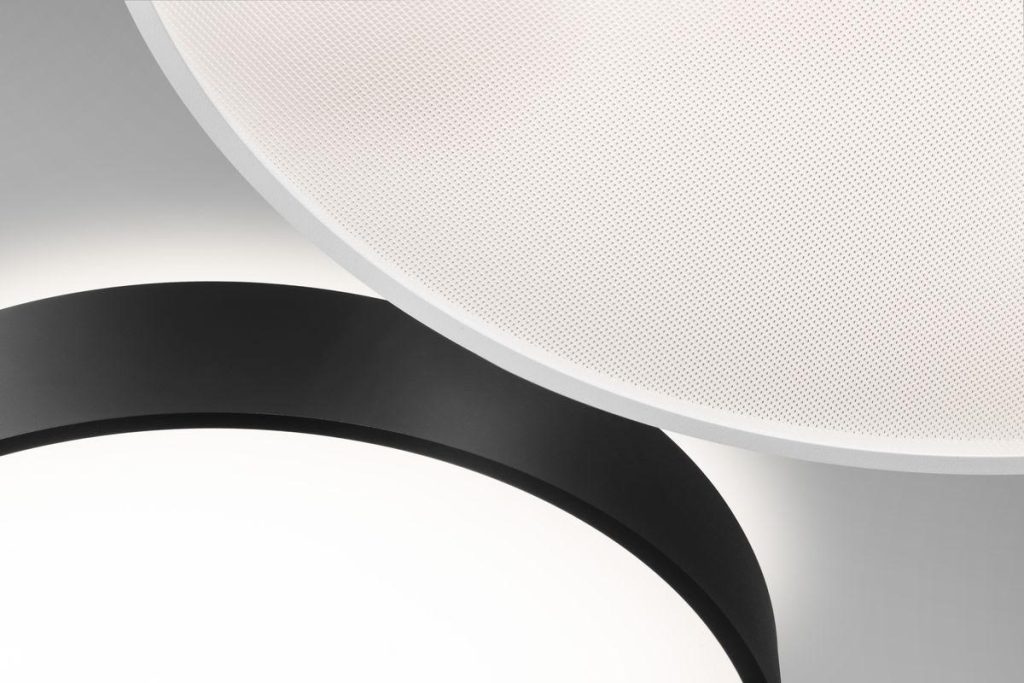 Opal and prismatic diffusers integrated in a luminaire for smooth, uniform LED light distribution