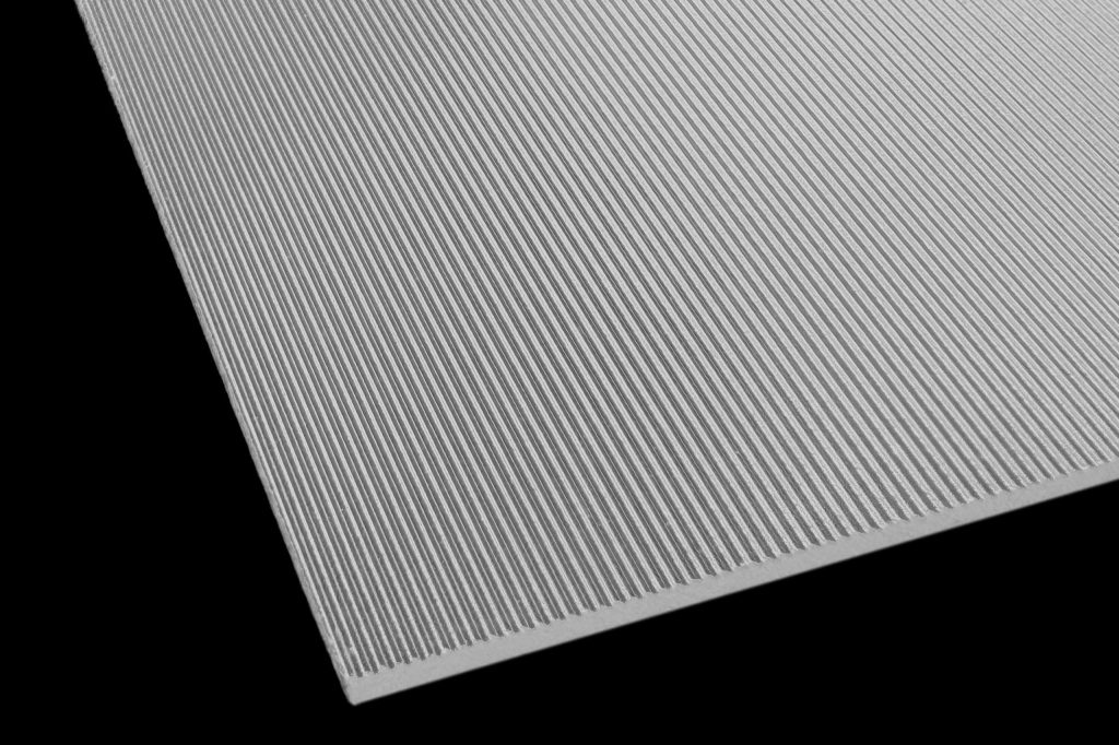 S-linear prismatic Polystyrene sheet with linear prism and 94% light transmission